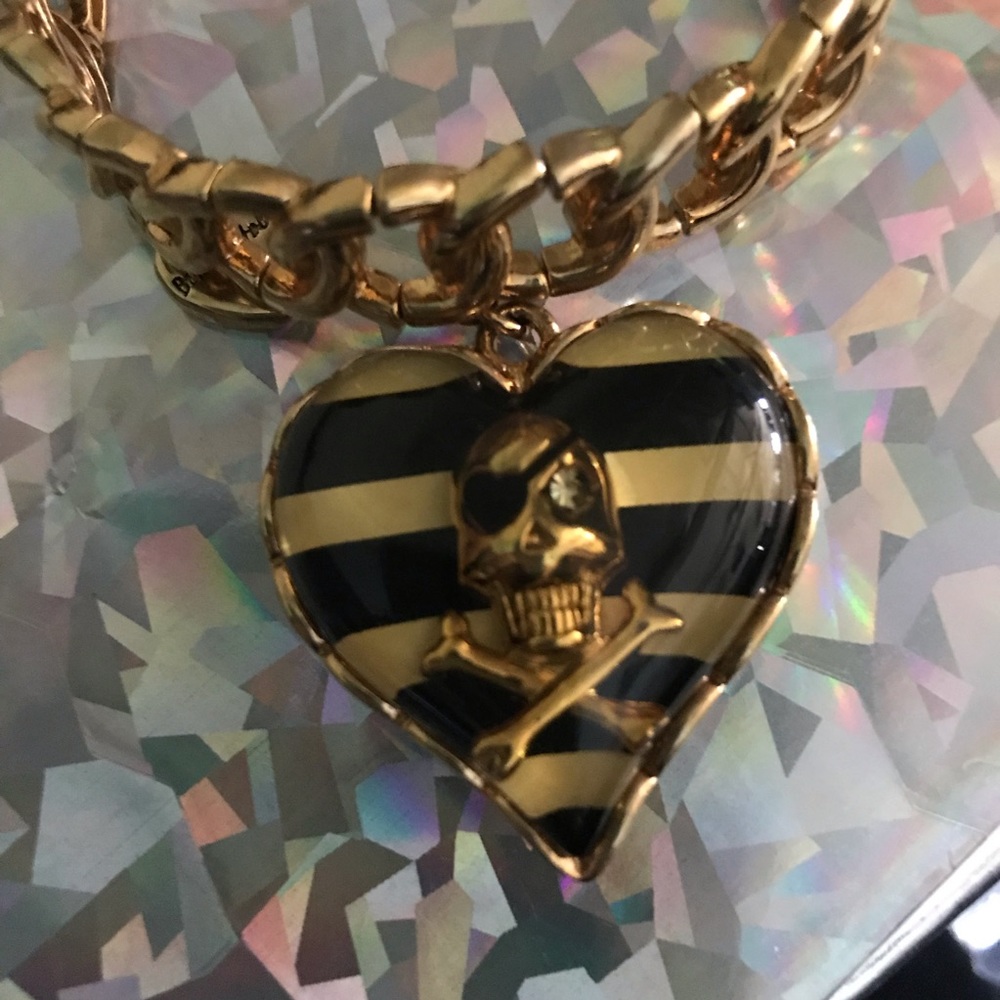 Betsey Johnson skull skull stretch bracelet gold pirate vintage crystal striped